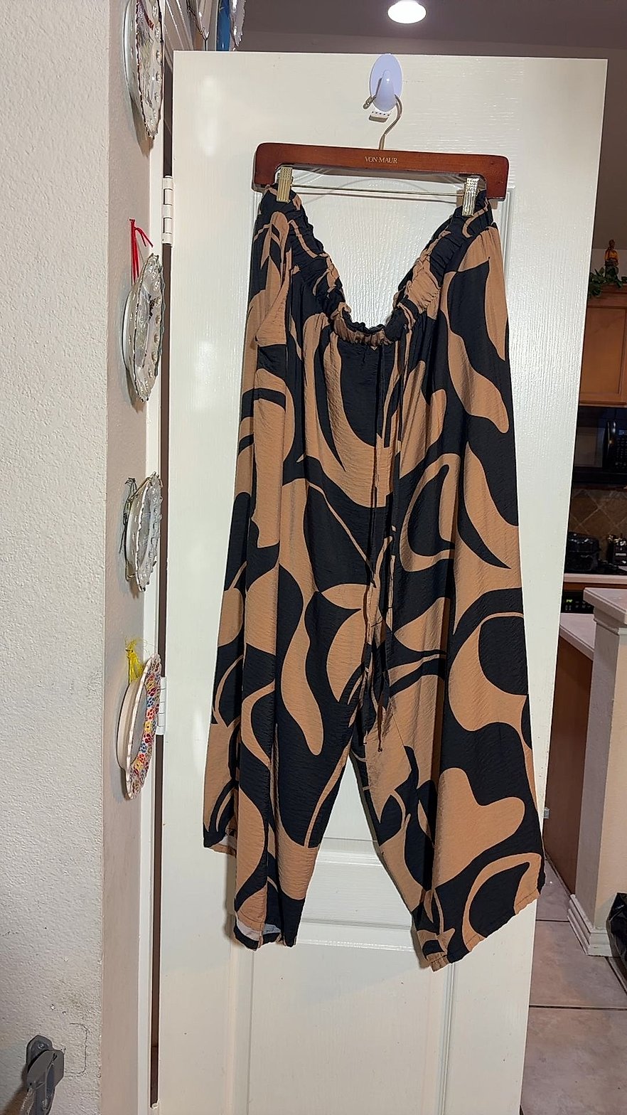 Abstract Swirl Print Two-Piece Set - Wide-Leg Palazzo Pants & Camp-Collar Shirt (Tan & Black)