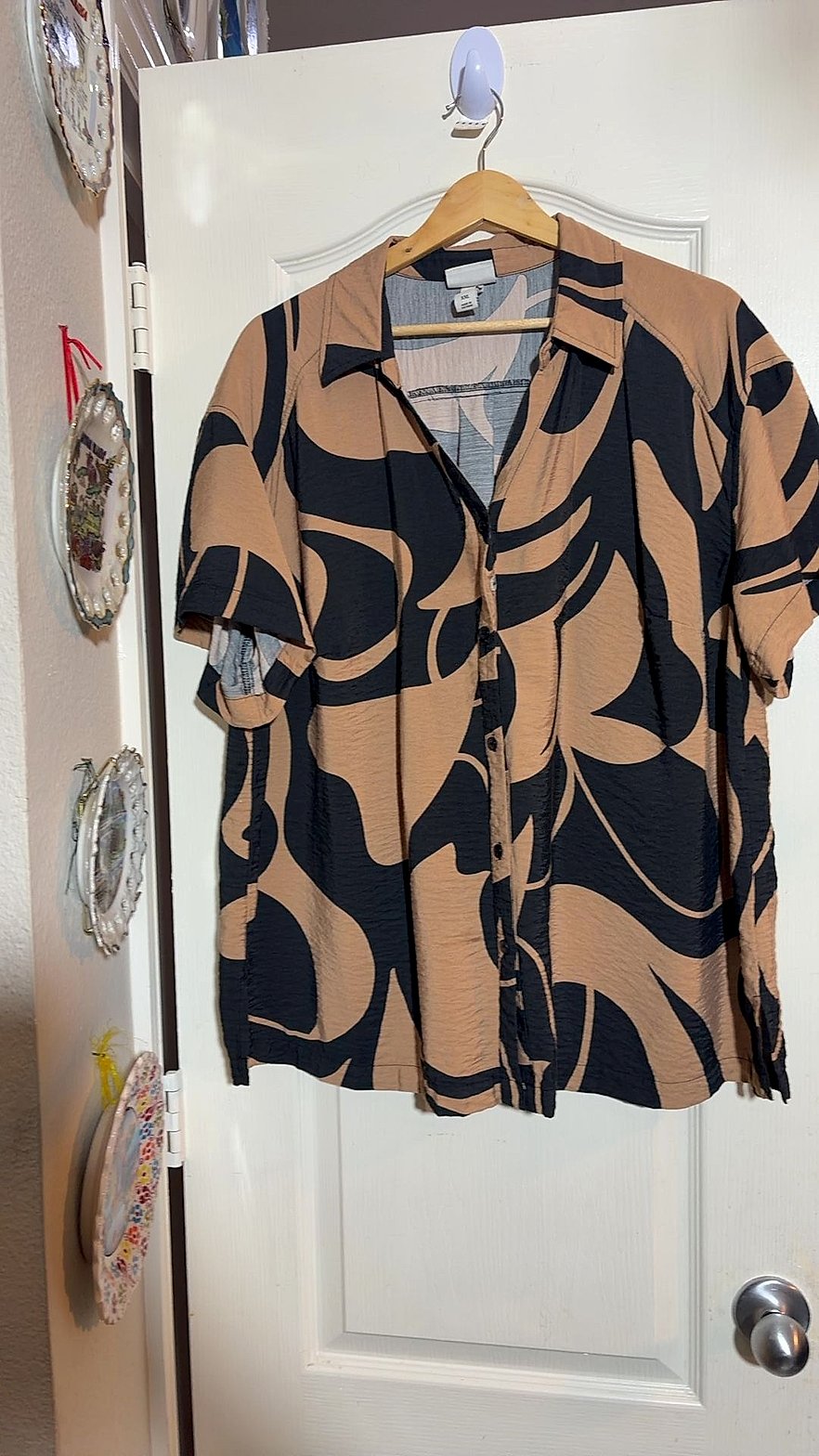 Abstract Swirl Print Two-Piece Set - Wide-Leg Palazzo Pants & Camp-Collar Shirt (Tan & Black)