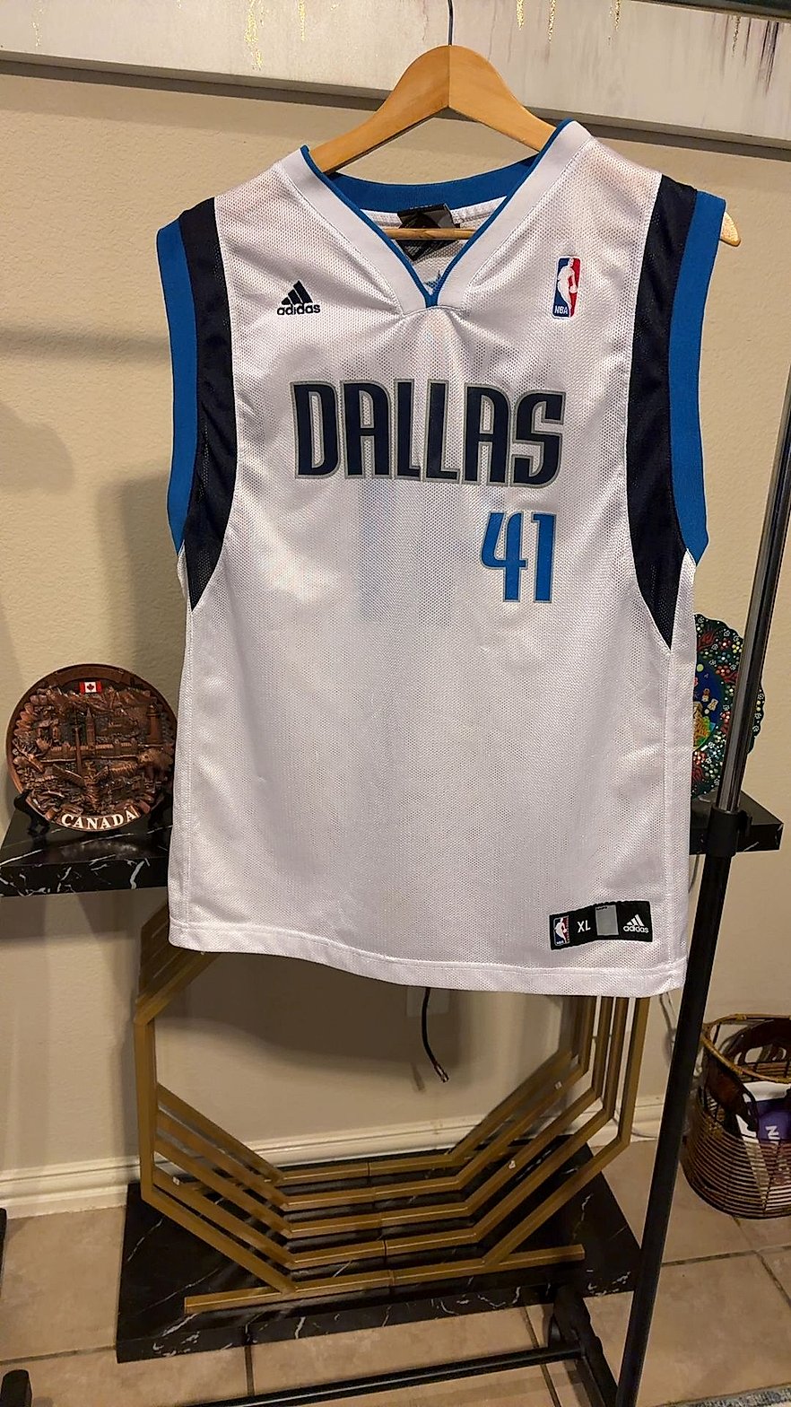 Adidas Dallas Mavericks Dirk Nowitzki #41 White Home Replica Jersey, Size XL