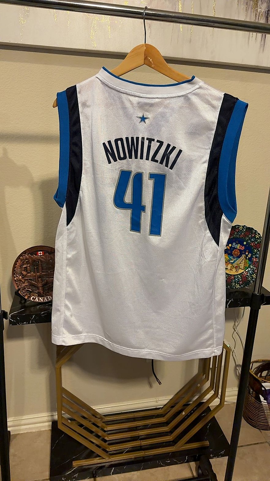 Adidas Dallas Mavericks Dirk Nowitzki #41 White Home Replica Jersey, Size XL