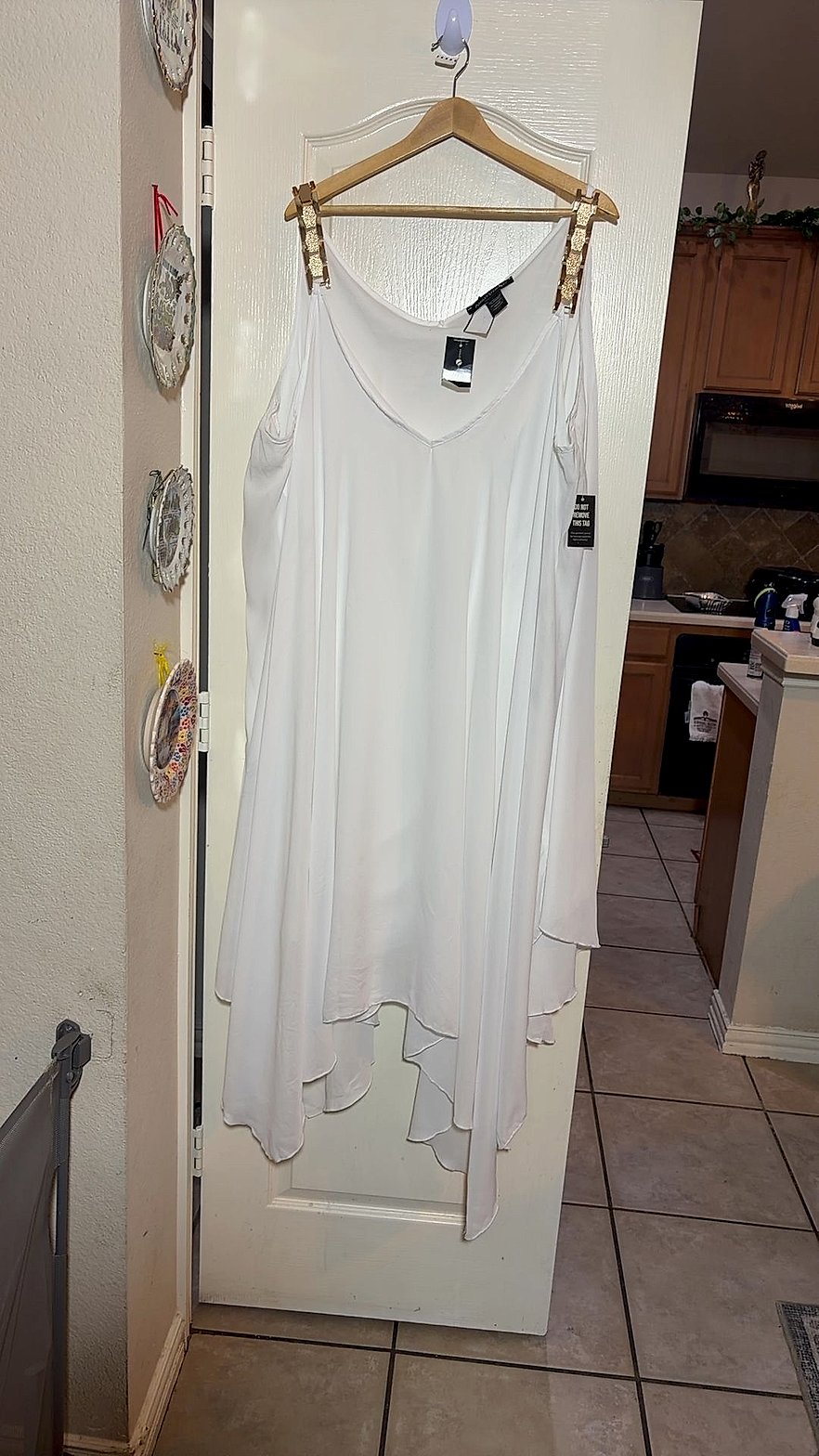 Ashley Stewart White Cold-Shoulder High-Low Handkerchief-Hem Dress, Size 30/32