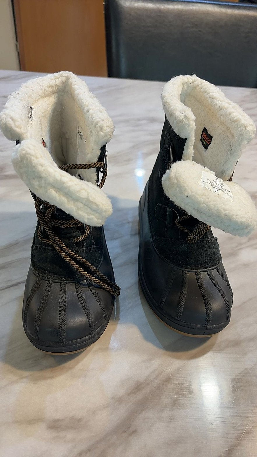 Cat & Jack Kids' Duck Boots with Thermolite Sherpa Lining, Size 3