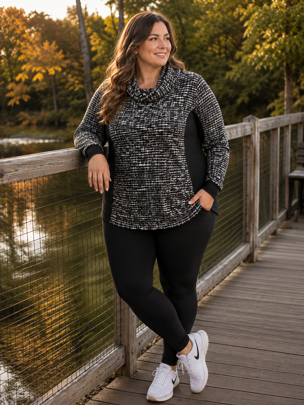 Nike Pro Hyperwarm Women's Turtleneck Base Layer Top, Size 1X