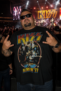 KISS "Alive!" '75 Band Graphic Distressed T-Shirt