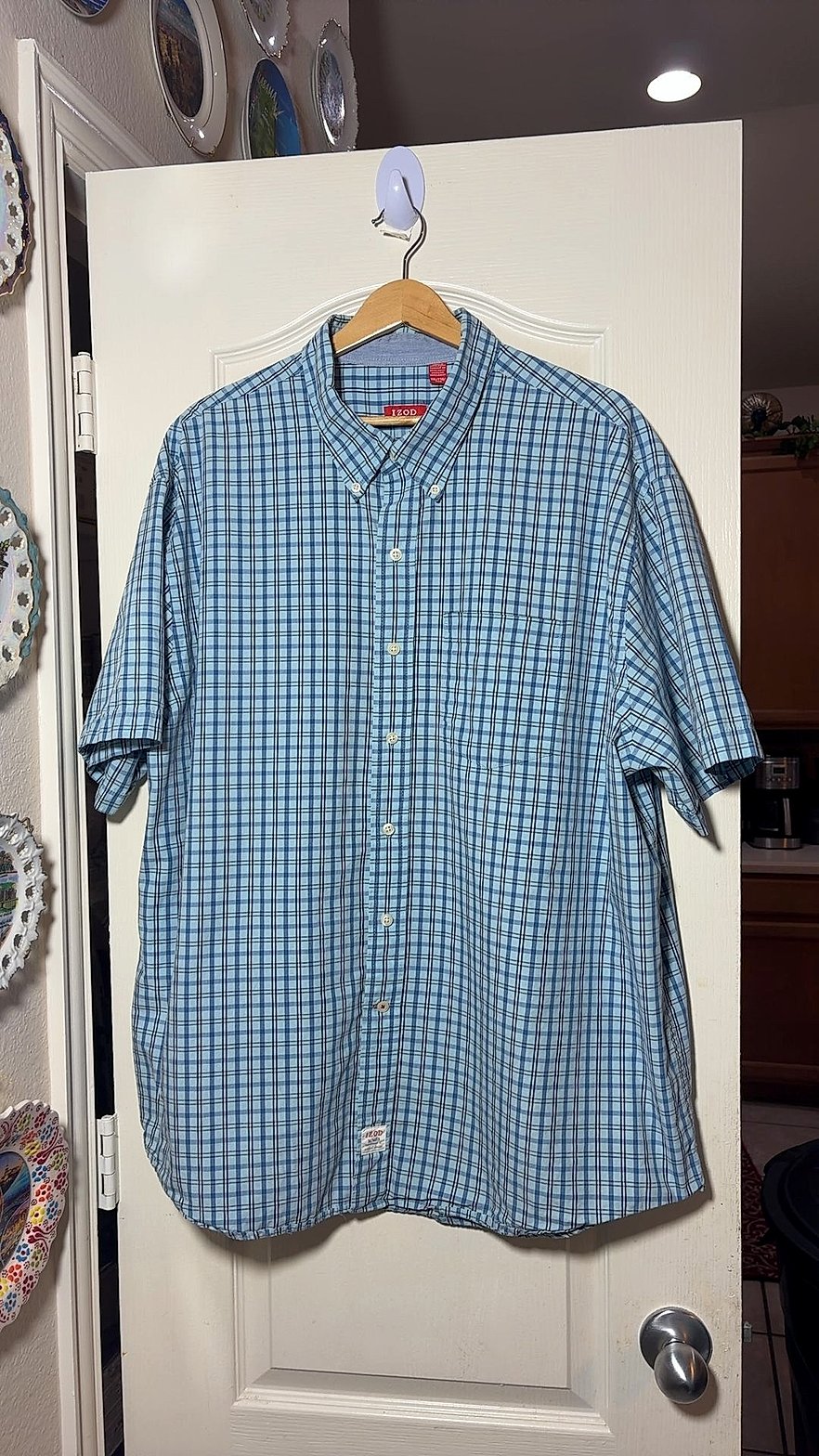 IZOD Men's Short Sleeve Button-Down Plaid Shirt, Light Blue/Navy Check, Size XXL