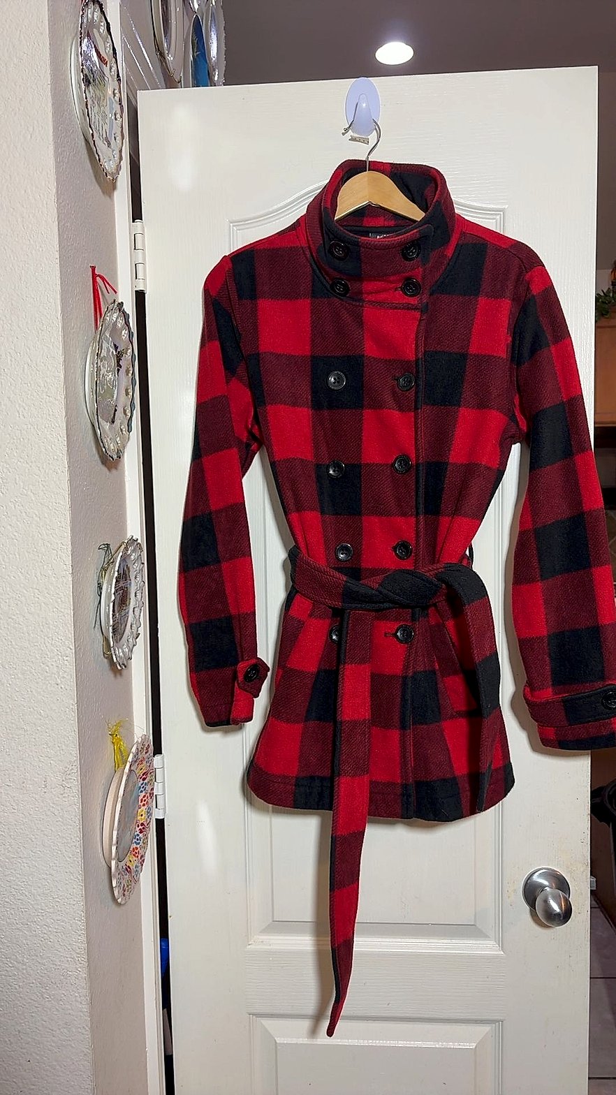 Ike Behar Buffalo Plaid Fleece Coat Women's Medium Red Black Belted