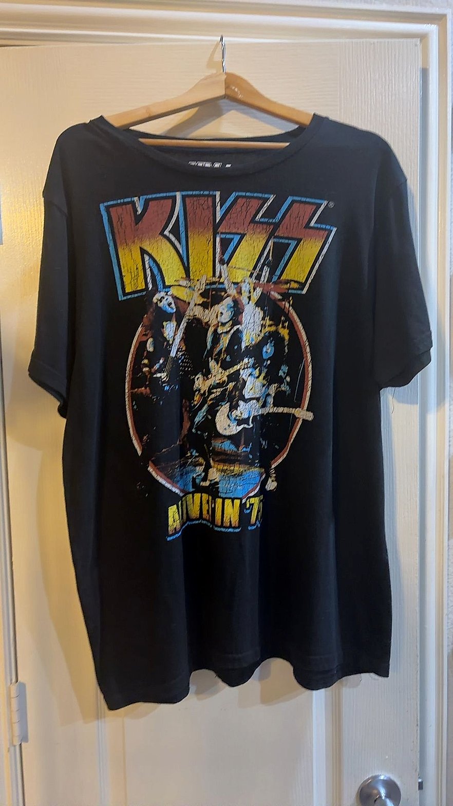 KISS "Alive!" '75 Band Graphic Distressed T-Shirt