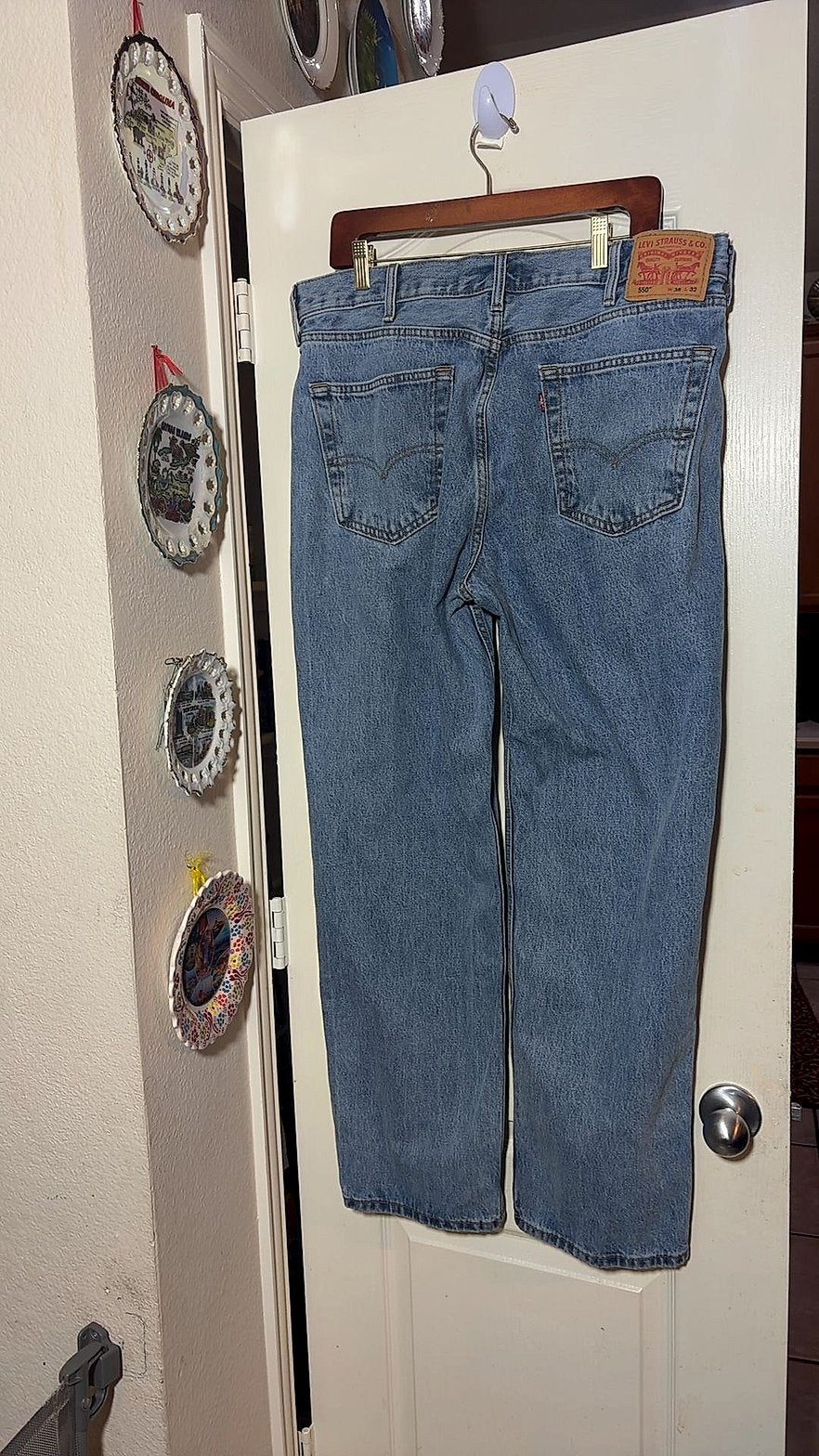 Levi's 550 Relaxed Fit Men's Jeans, Light Stonewash, W38 L32