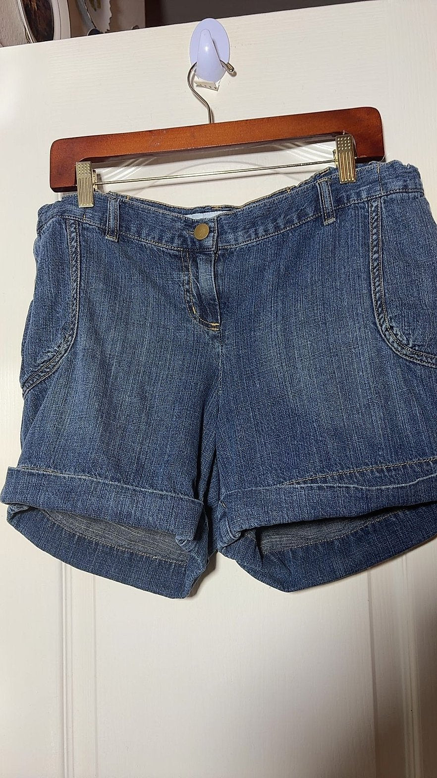 Liz Lange Maternity for Target Women's Denim Cuffed Shorts, Medium Wash, Flap Back Pockets, Size M