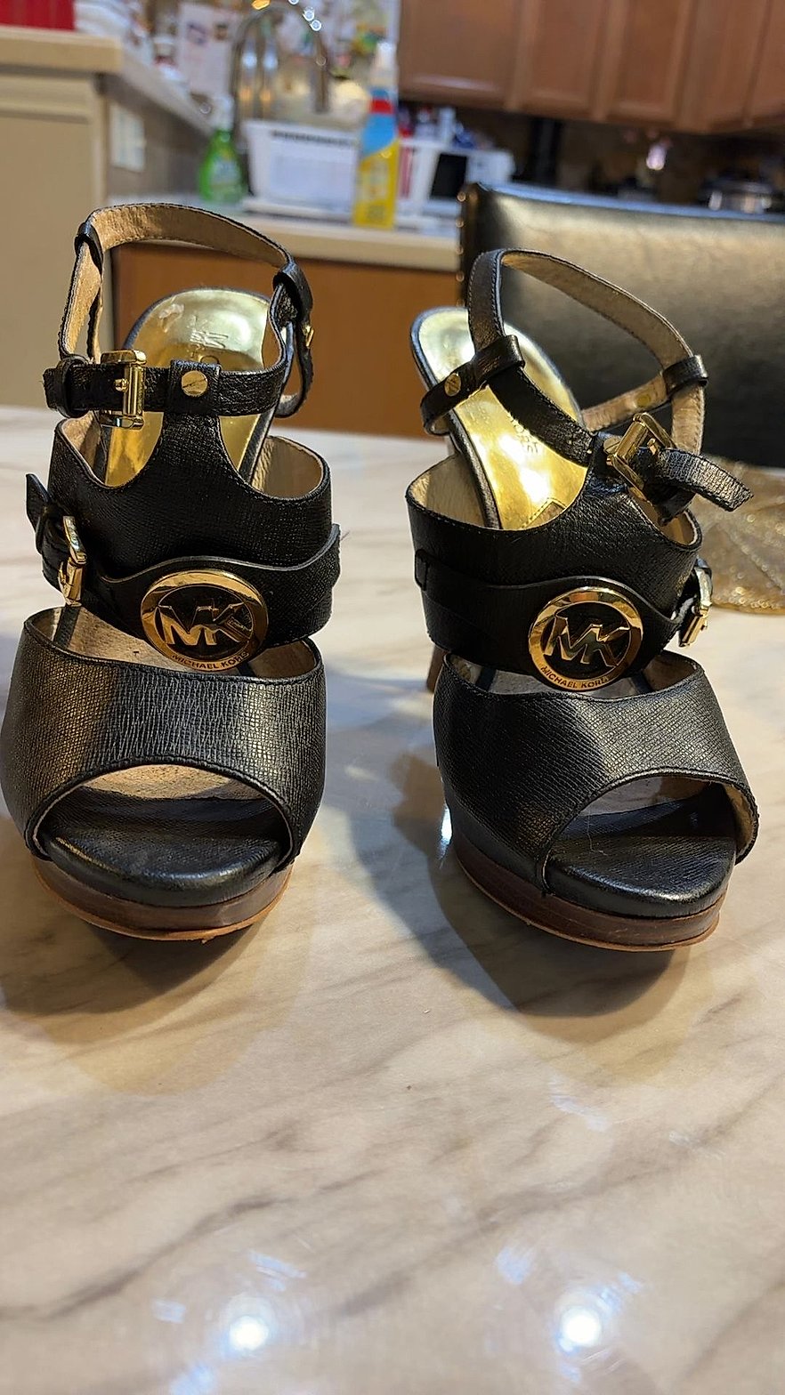 Michael Kors Black Leather Platform Sandals with Gold MK Logo Medallion, Size 8.5M