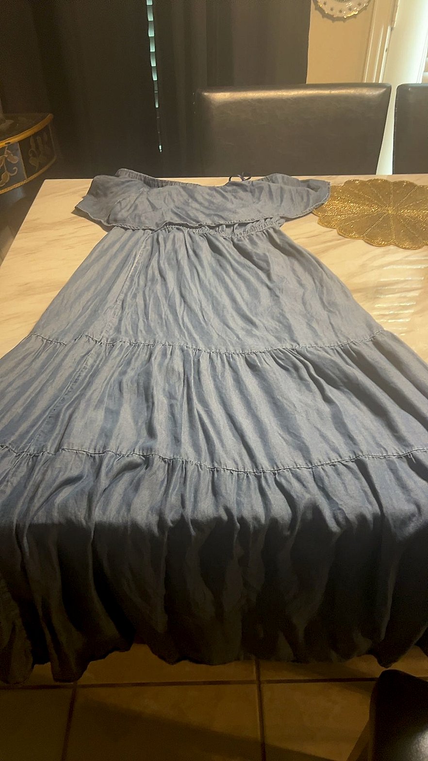 Michael Kors Off-Shoulder Tiered Chambray Maxi Dress Very Good
