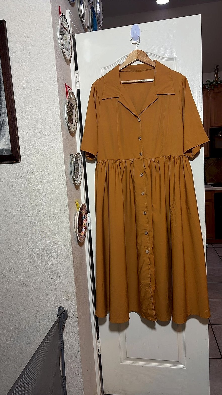 Mustard Yellow Button-Front Midi Shirt Dress with Camp Collar and Gathered Skirt