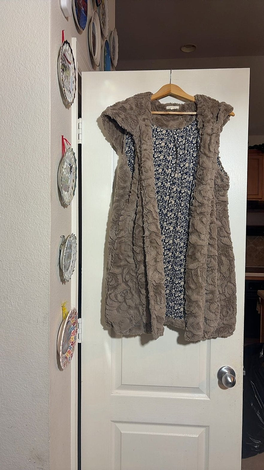 Mystree Faux Fur Sleeveless Hooded Vest, Taupe/Mushroom, Size L