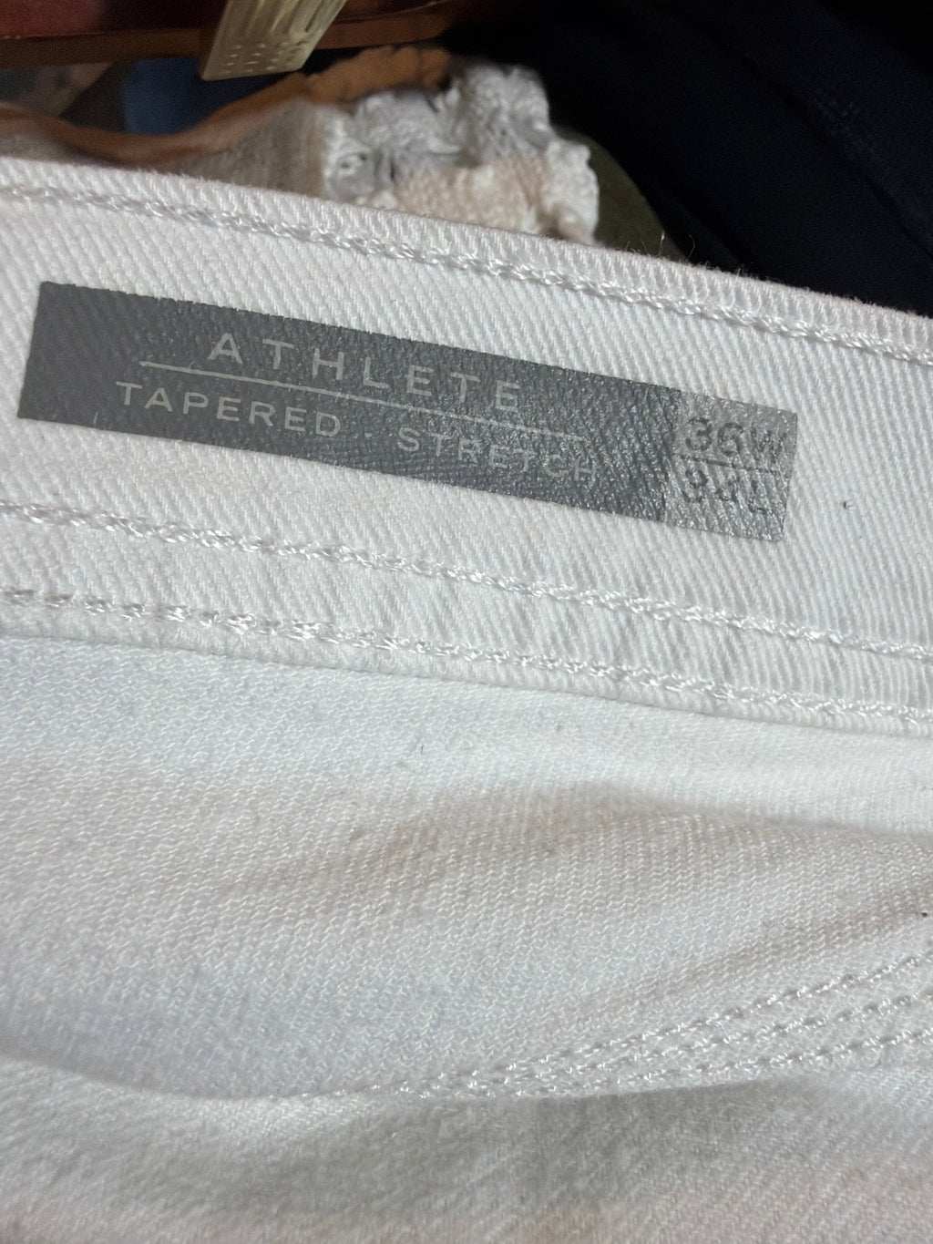 Sean John Men's White Distressed Slim Straight Jeans