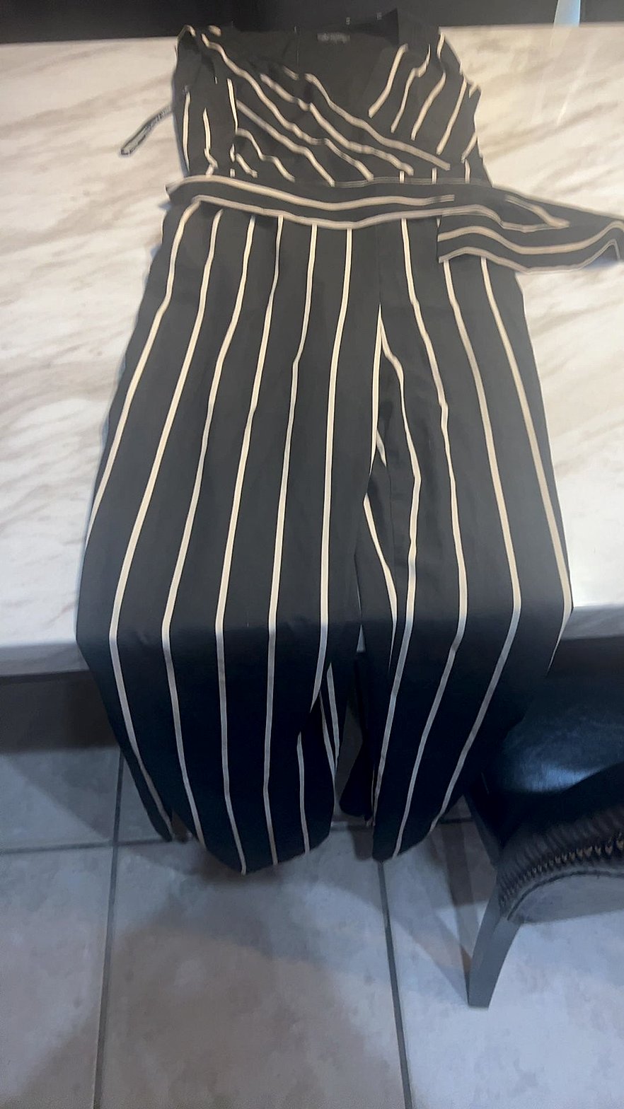 Tahari ASL Striped Surplice Sleeveless Wide-Leg Jumpsuit Size 14