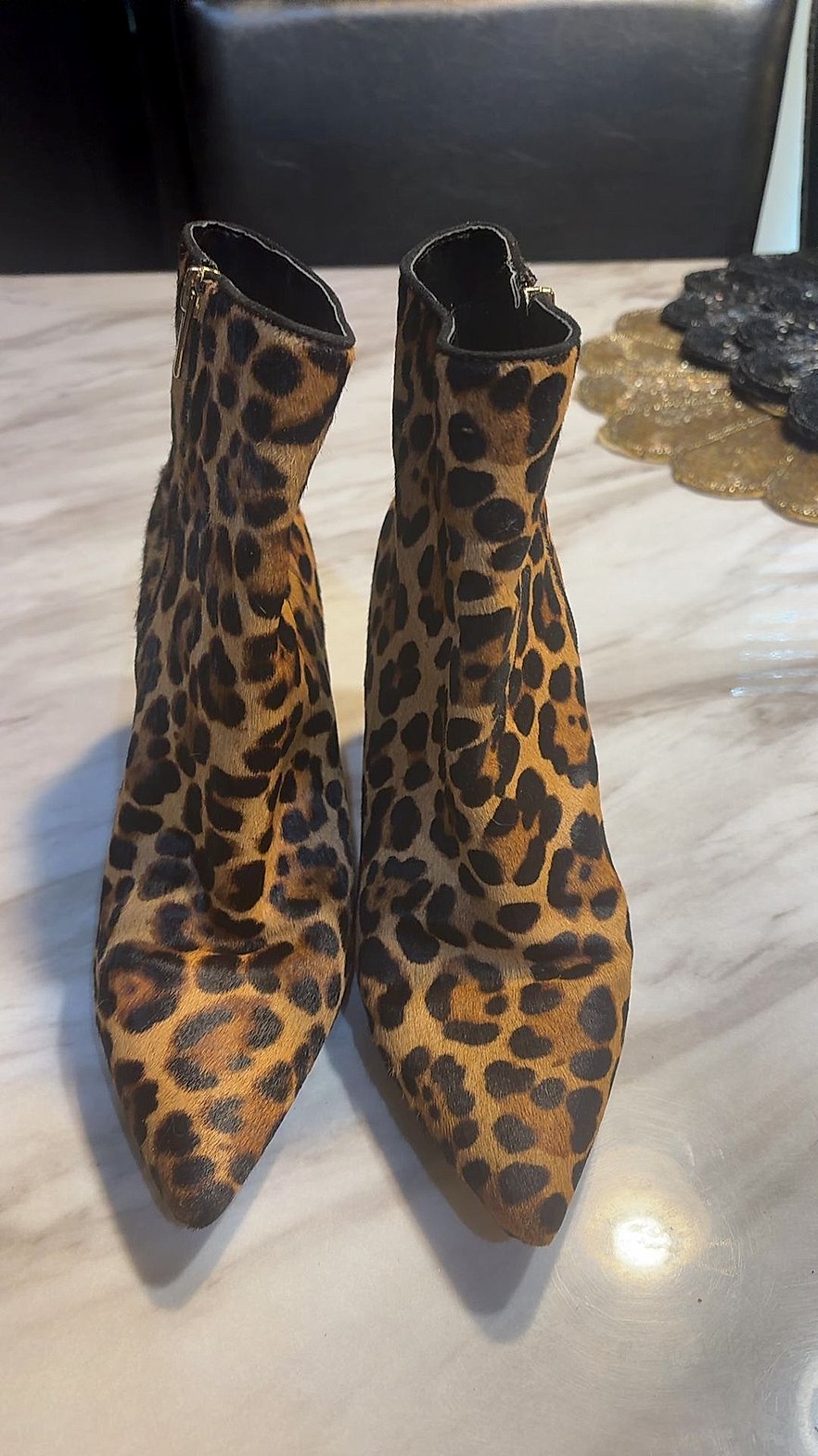 Vince Camuto Leopard Print Calf Hair Pointed Toe Ankle Booties
