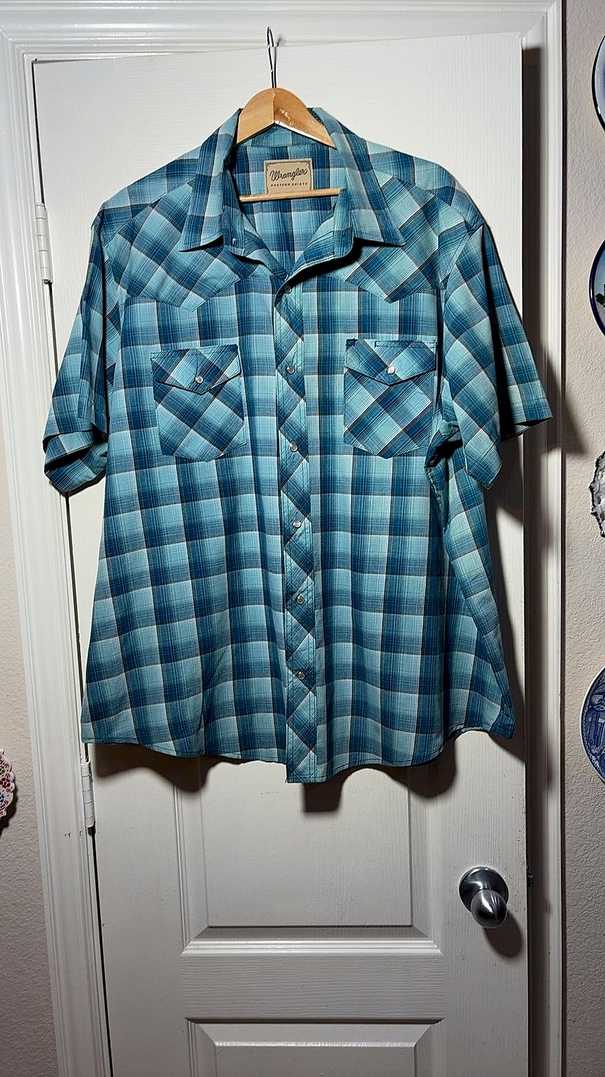 Wrangler Western Shirts Men's Short Sleeve Pearl Snap Plaid Shirt, Teal/Blue