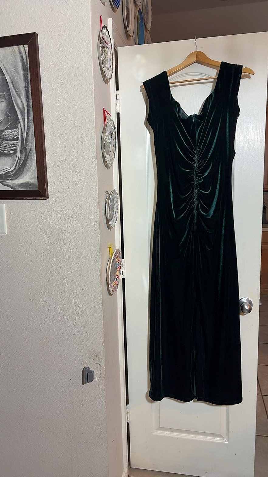 Xscape Emerald Green Velvet Ruched Sleeveless Evening Gown, Size 16